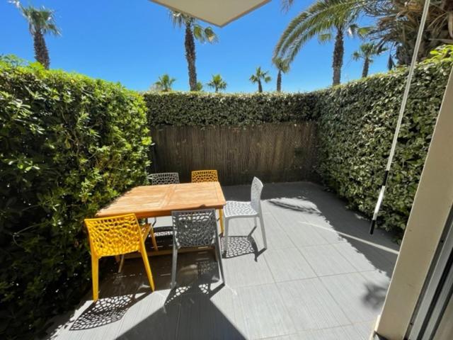 생시프리앙 Rez De Jardin + Terrasse Piscine Et Acces Direct Plage 아파트 외부 사진